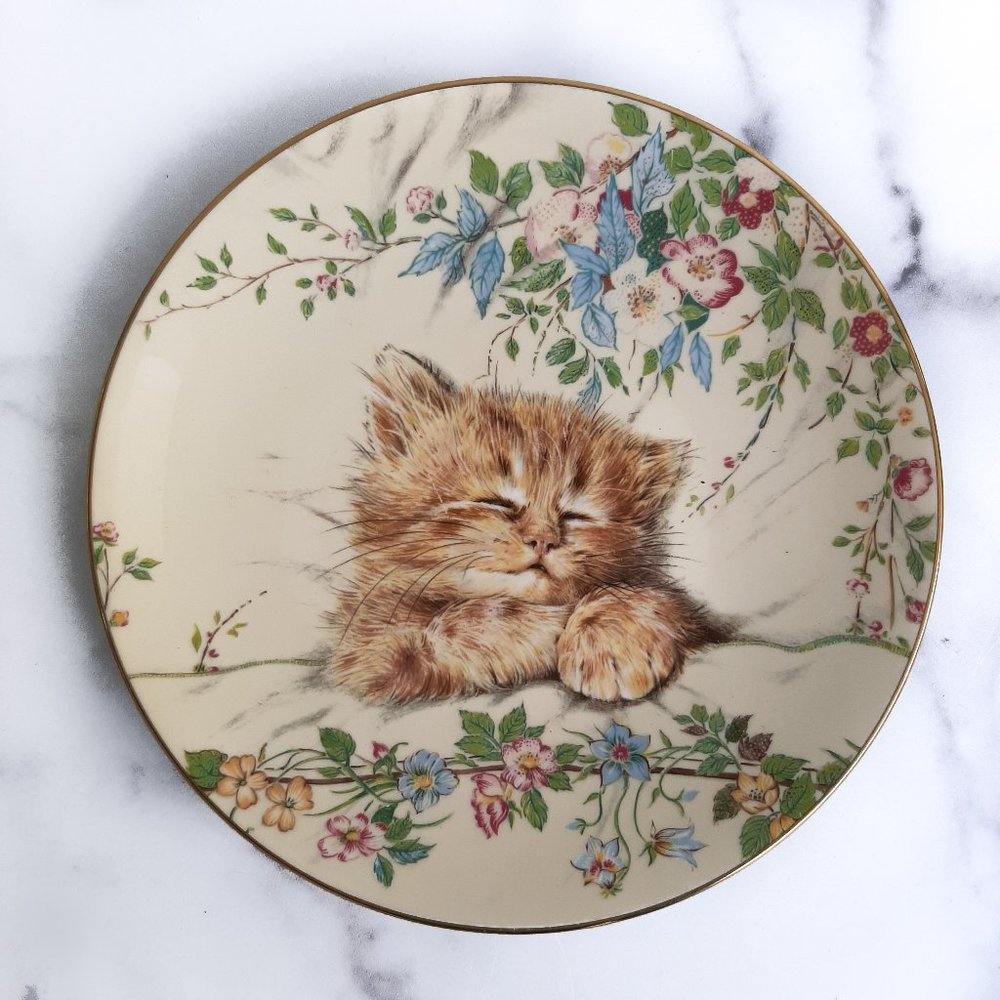 VINTAGE Collectible Plate Decor Cat Nap HAMILTON COLLECTION Made in England